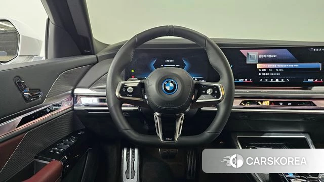 BMW i7 (G70) 2024 Белый из Кореи, фото 3