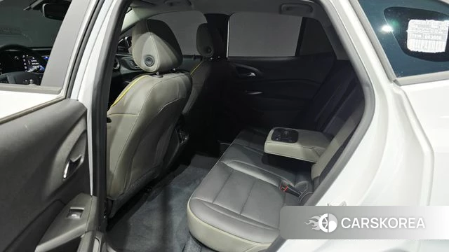 Chevrolet (GM Daewoo) Trax Crossover 2023 Белый из Кореи, фото 3