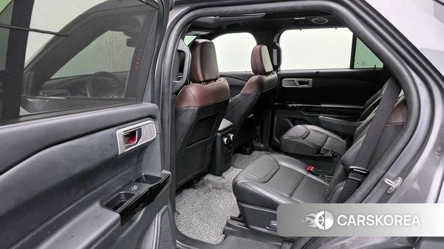 Ford Explorer 6th Generation 2023 Серый из Кореи, фото 3