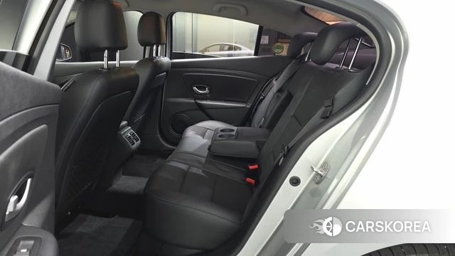 Renault Korea (Samsung) SM3 Z.E. 2019 Серебристо-серый из Кореи, фото 3