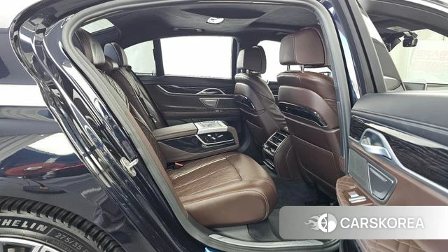 BMW 7 Series (G11) 2021 Черный из Кореи, фото 4
