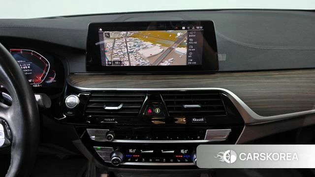 BMW 5 Series (G30) 2020 Белый из Кореи, фото 3
