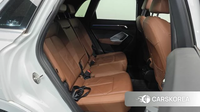 Audi Q3 (F3) 2020 Белый из Кореи, фото 3