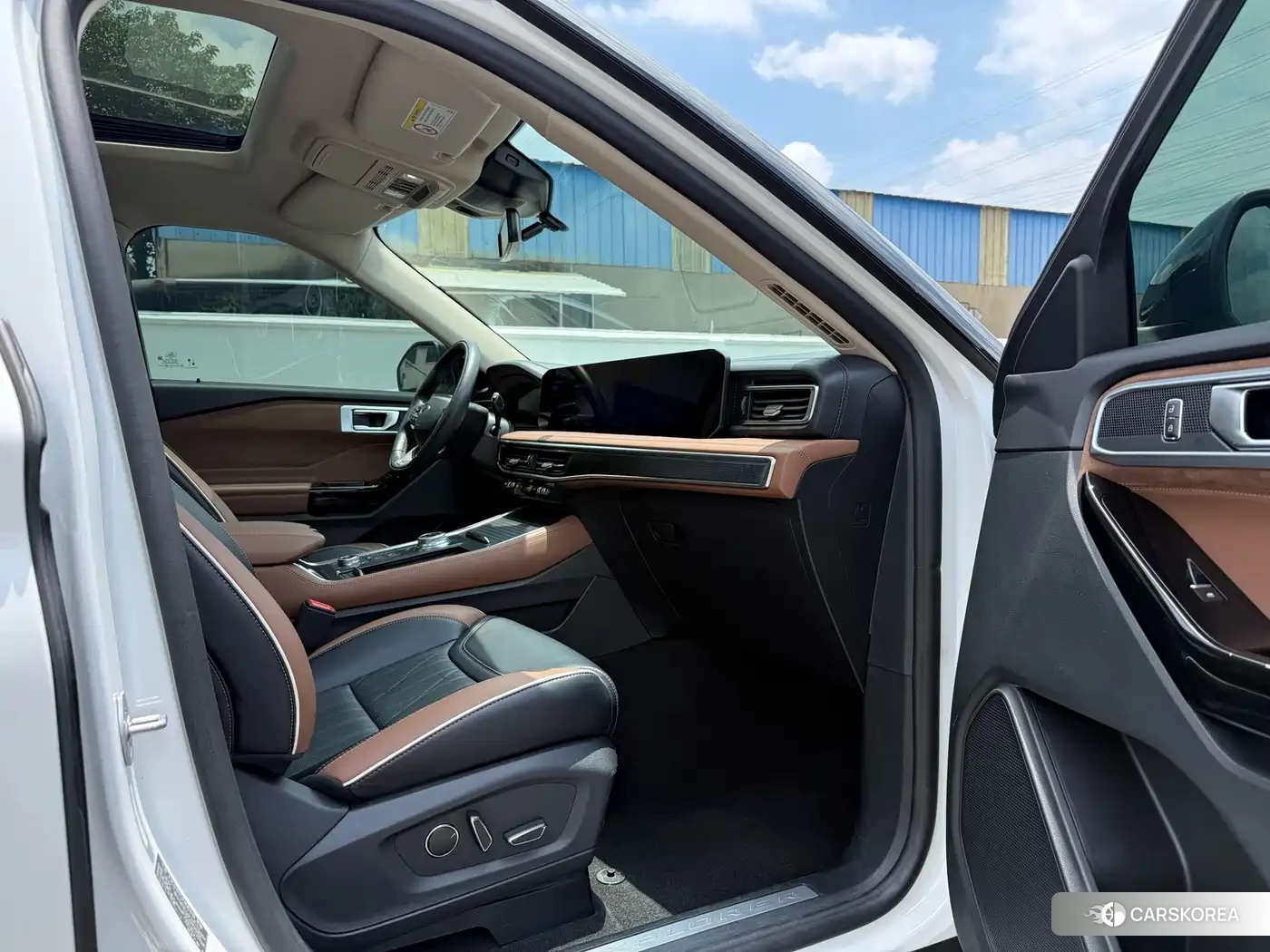 Ford Explorer 2023 Белый из Китая, фото 3