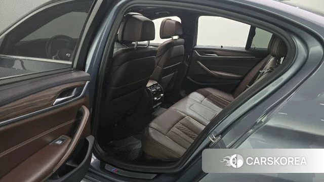 BMW 5 Series (G30) 2019 Серый из Кореи, фото 3