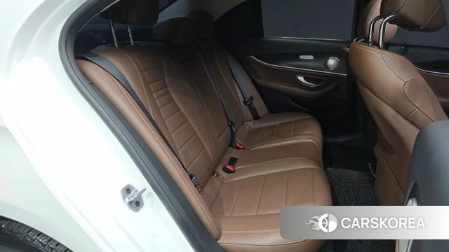 Mercedes-Benz E-Class W213 2018 Белый из Кореи, фото 3