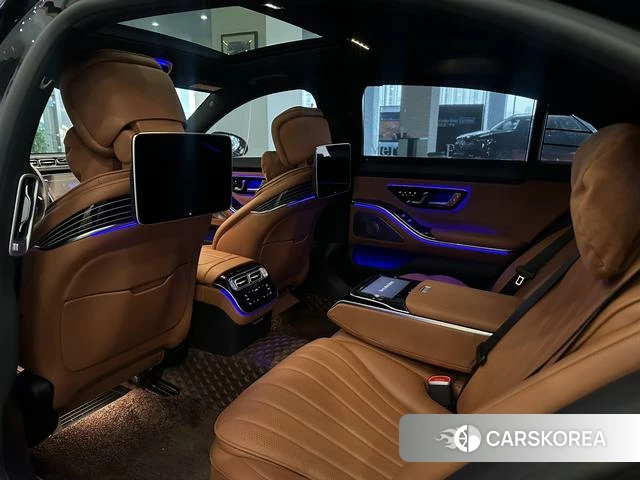 Mercedes-Benz S-Class 2024 Черный из Китая, фото 3