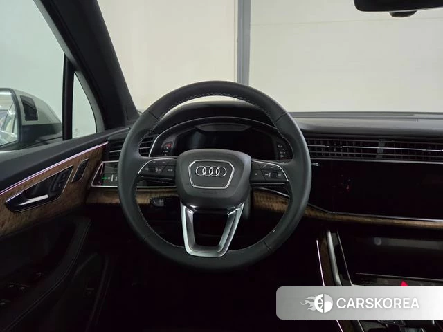 Audi Q7 (4M) 2026 Жемчужный цвет из Кореи, фото 3
