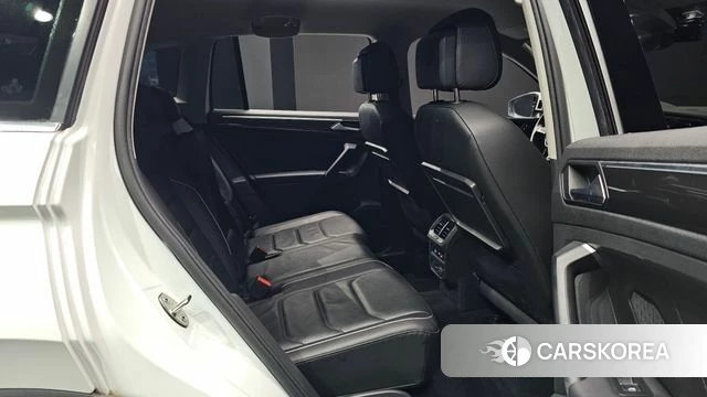 Volkswagen Tiguan second Generation 2020 Белый из Кореи, фото 3