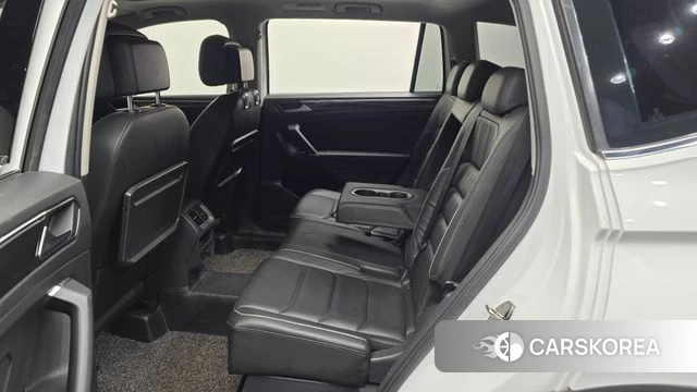 Volkswagen Tiguan Allspace 2018 Белый из Кореи, фото 3