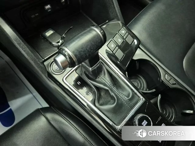 Kia Sportage 5th Generation 2022 Белый из Кореи, фото 3