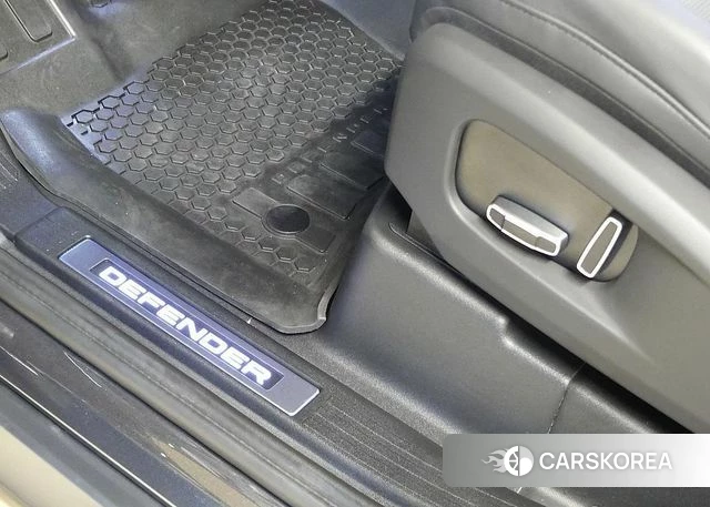Land Rover Defender (L663) 2025 Серый из Кореи, фото 3