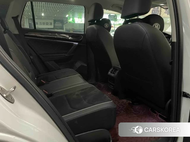 Volkswagen Tayron 2021 Белый из Китая, фото 3