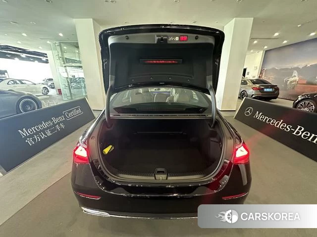 Mercedes-Benz E-Class 2024 Черный из Китая, фото 3