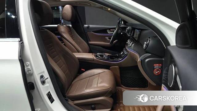 Mercedes-Benz E-Class W213 2018 Белый из Кореи, фото 3