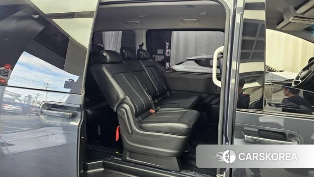 Hyundai Staria 2022 Серый из Кореи, фото 4