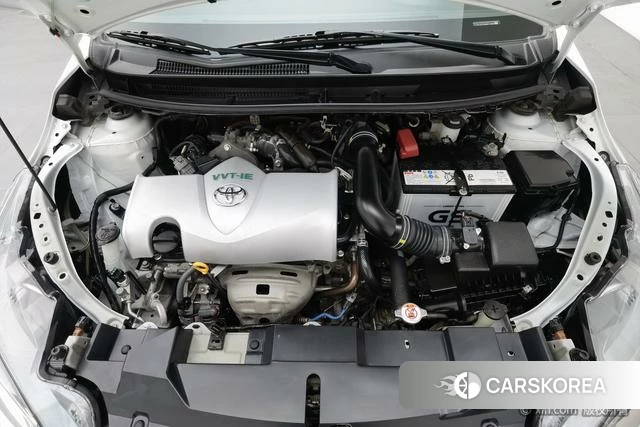 Toyota Yaris L 2021 Белый из Китая, фото 3