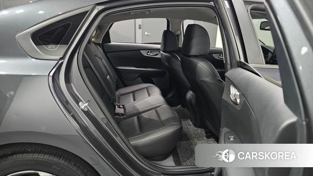 Kia The New K3 2nd generation 2021 Серый из Кореи, фото 3
