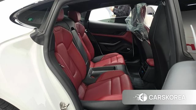 Porsche Taycan 2021 Белый из Кореи, фото 3
