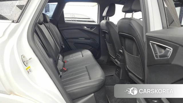 Audi Q4 e-Tron (F4) 2022 Белый из Кореи, фото 4