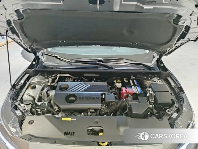 Nissan Sylphy 2025 Серебристо-серый из Китая, фото 3