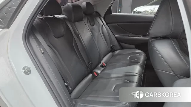 Hyundai The New Avante (CN7) 2024 Белый из Кореи, фото 3