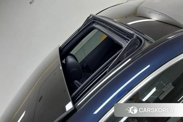 Mercedes-Benz C-Class W205 2023 Синий из Кореи, фото 3