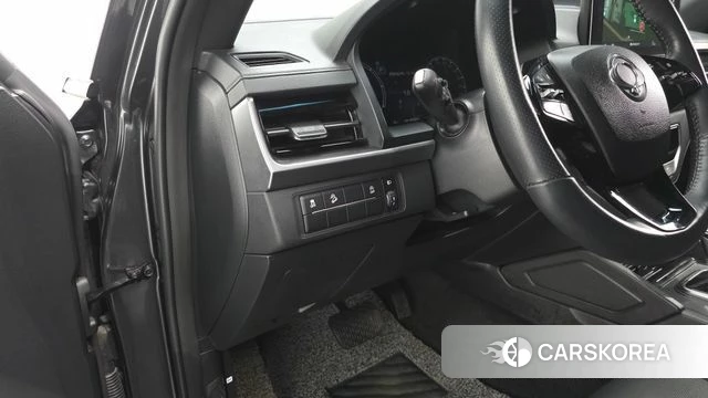 Ssangyong The New Rexton Sports Cannes 2023 Серый из Кореи, фото 3
