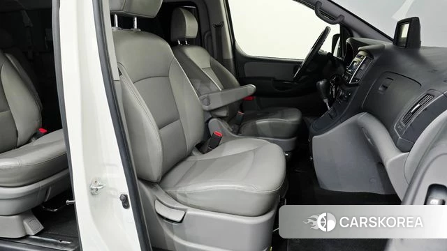 Hyundai The New Grand Starex 2019 Белый из Кореи, фото 3