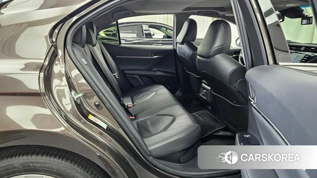 Toyota Camry (XV70) 2018 Коричневый из Кореи, фото 3