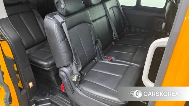 Hyundai Staria 2021 Желтый из Кореи, фото 3