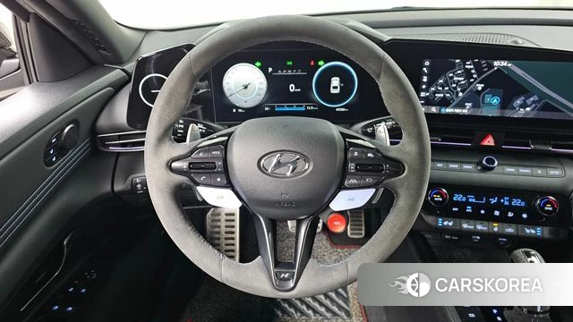 Hyundai Avante (CN7) 2022 Серебристо-серый из Кореи, фото 3