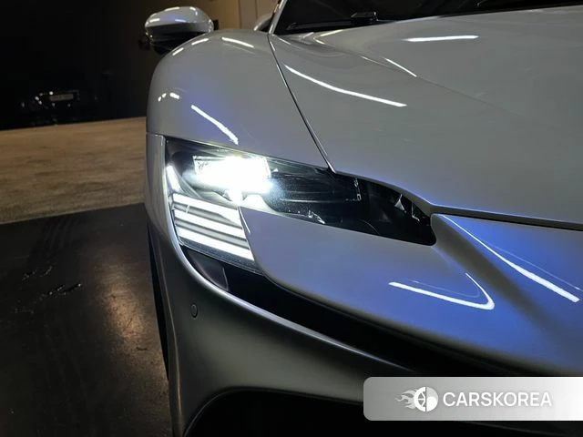 Ferrari SF90 Spider 2022 Жемчужный цвет из Кореи, фото 3