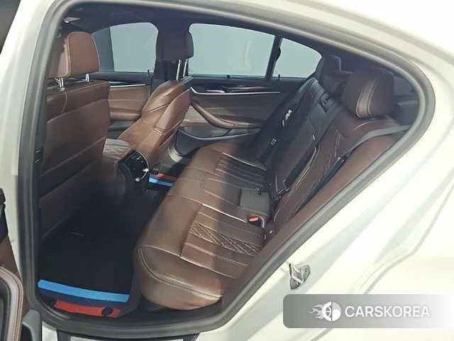 BMW 5 Series (G30) 2022 Белый из Кореи, фото 3