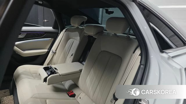 Audi A6 (C8) 2023 Белый из Кореи, фото 3
