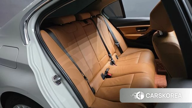 BMW 3 Series (F30) 2018 Белый из Кореи, фото 3