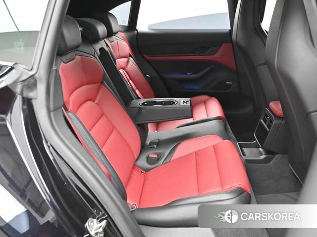 Porsche Taycan id 4969410 из Кореи 3