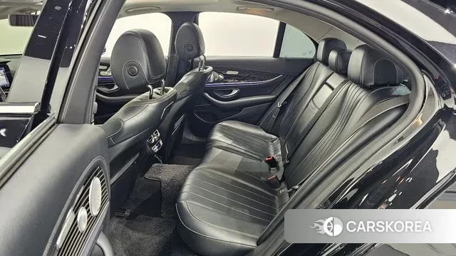 Mercedes-Benz E-Class W213 2018 Черный из Кореи, фото 3