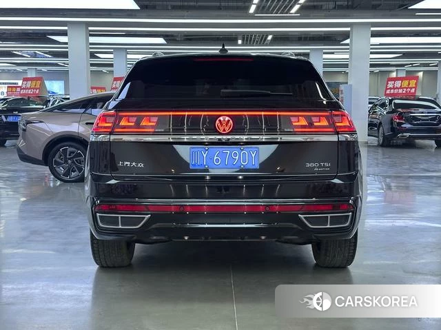 Volkswagen Teramont 2024 Черный из Китая, фото 3