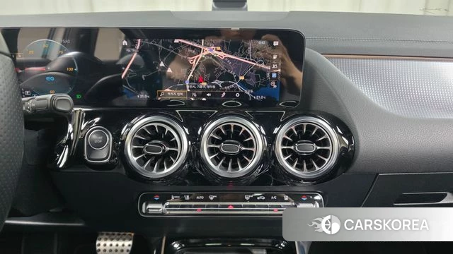 Mercedes-Benz EQA H243 2022 Белый из Кореи, фото 3
