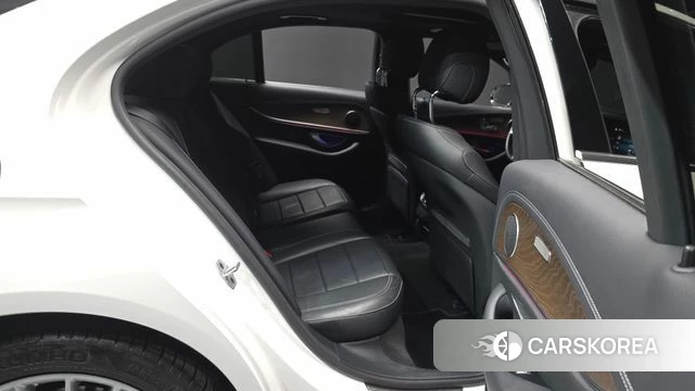 Mercedes-Benz E-Class W213 2022 Белый из Кореи, фото 3