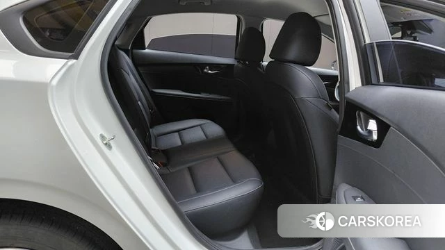 Kia The New K3 2nd generation 2022 Белый из Кореи, фото 3