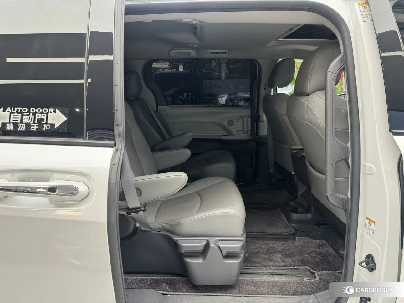 Toyota Sienna 2021 Белый из Китая, фото 3