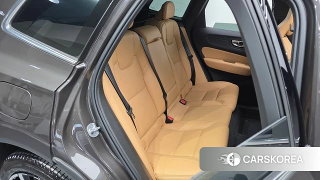Volvo XC60 second Generation 2024 Коричневый из Кореи, фото 3
