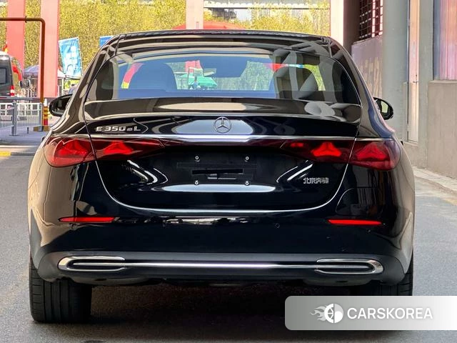 Mercedes-Benz E-Class 2024 Черный из Китая, фото 3