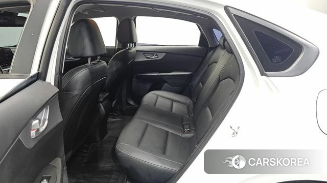 Kia The New K3 2nd generation 2022 Белый из Кореи, фото 4