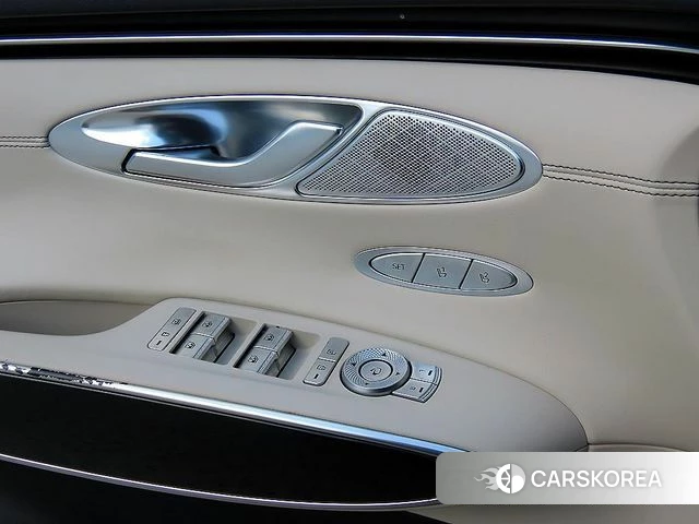 Genesis GV70 2021 Серебристо-серый из Кореи, фото 3