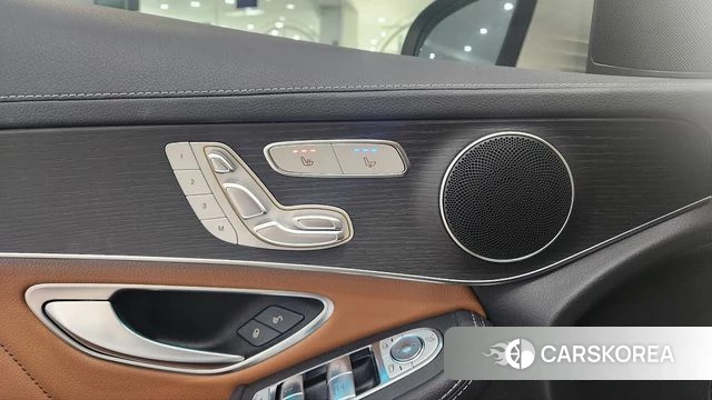 Mercedes-Benz GLC-Class X253 2023 Белый из Кореи, фото 3