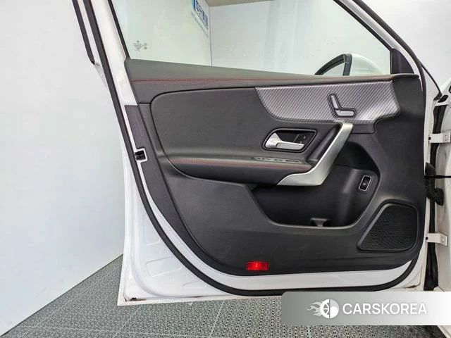 Mercedes-Benz A-Class 2023 Белый из Китая, фото 3