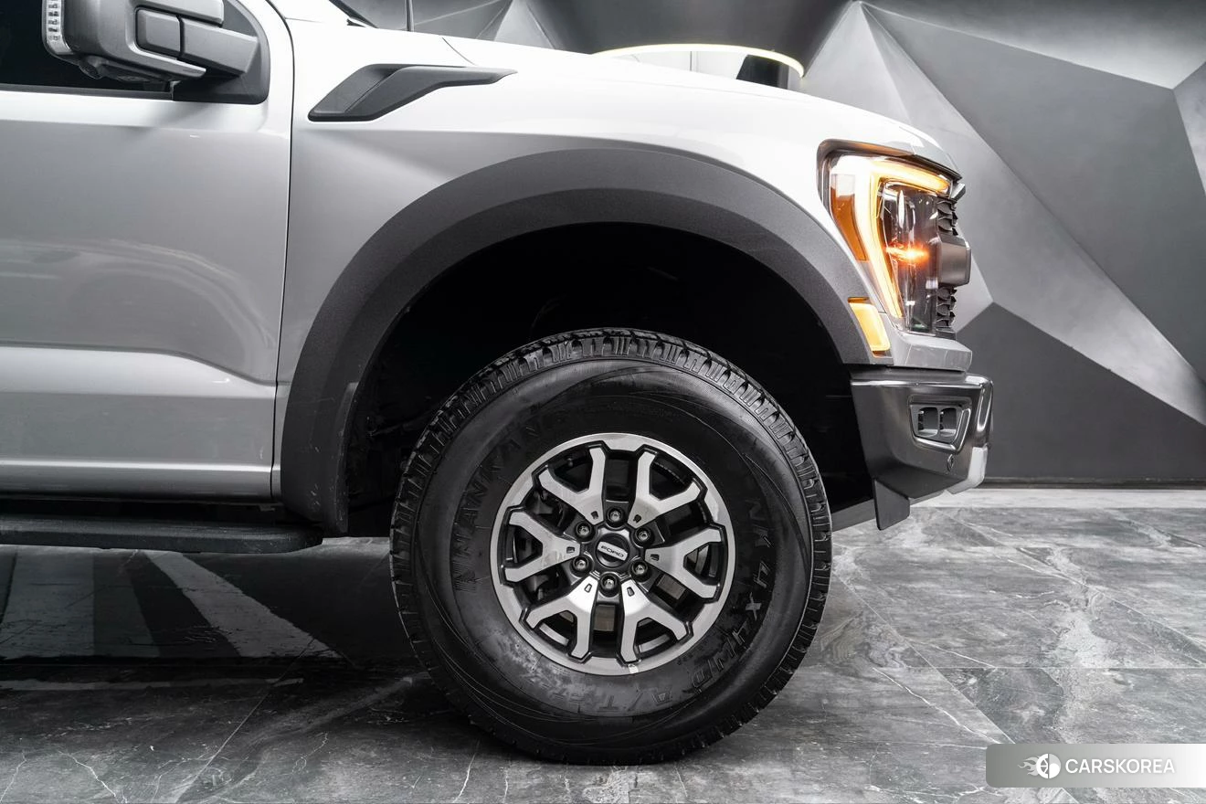Ford F-150 2022 Серебристо-серый из Китая, фото 3